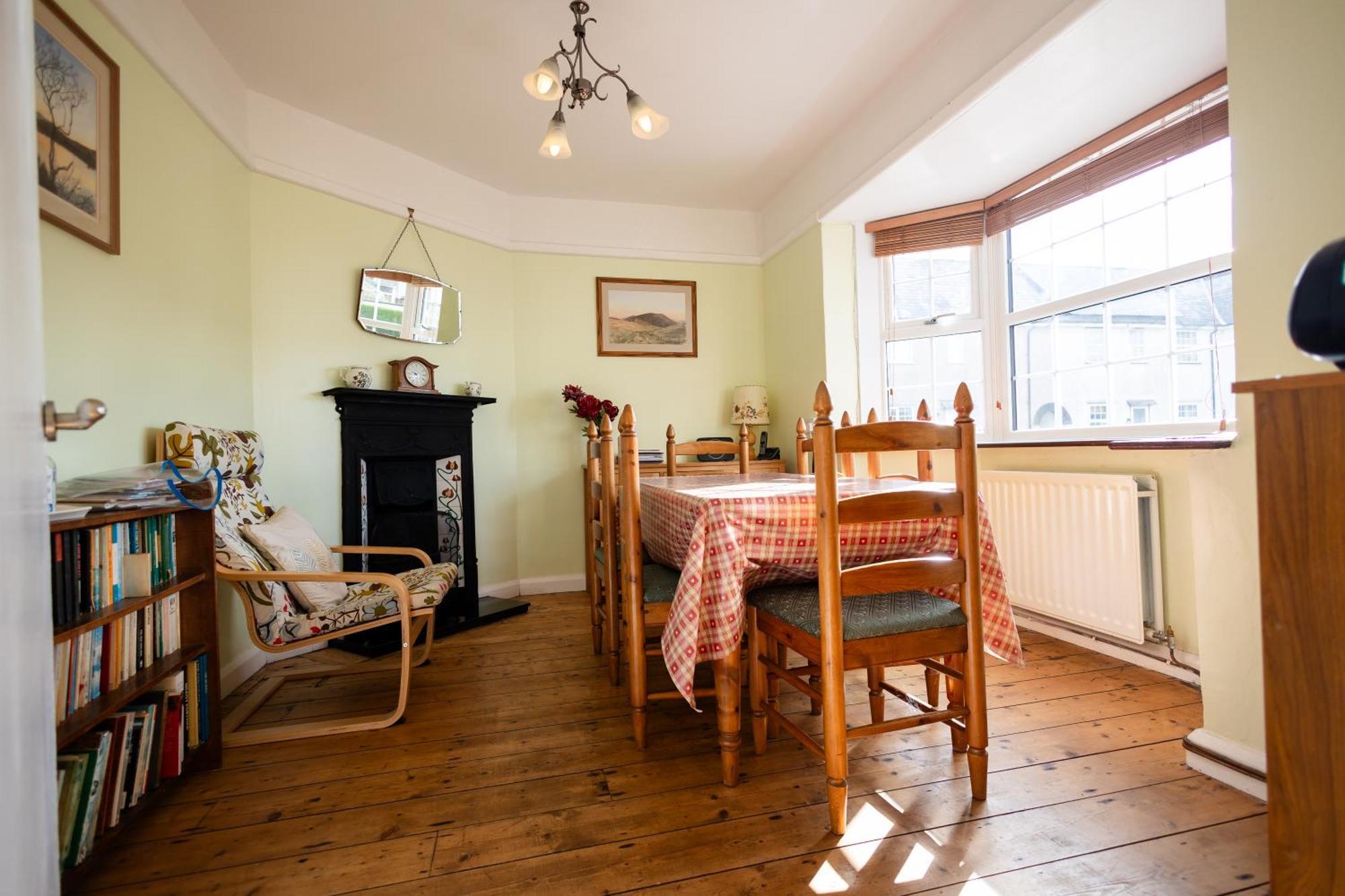 Oak House In Mid Wales With Log Burner By Seren Short Stays Макънтлет Екстериор снимка
