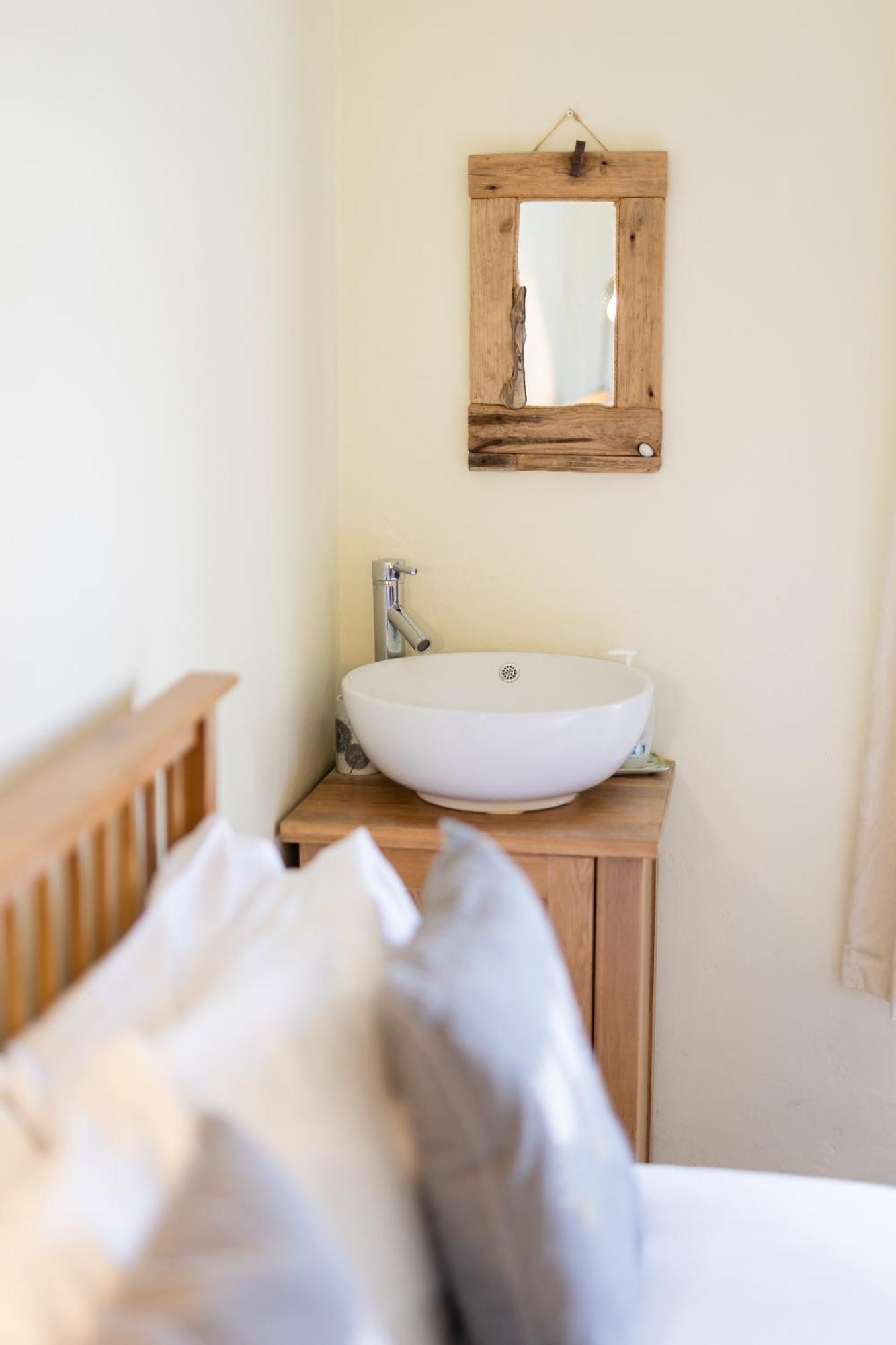 Oak House In Mid Wales With Log Burner By Seren Short Stays Макънтлет Екстериор снимка